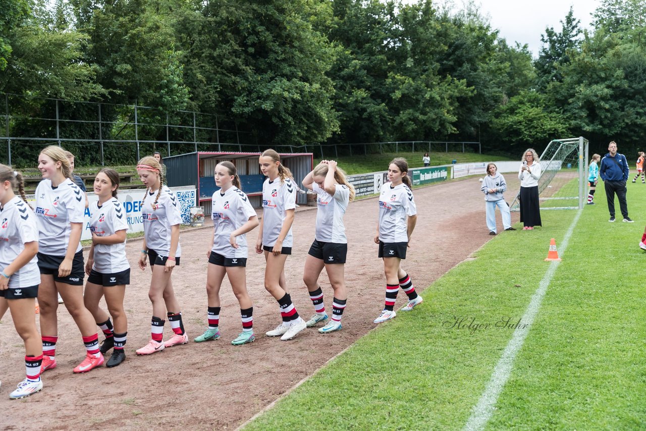 Bild 151 - Loewinnen Cup